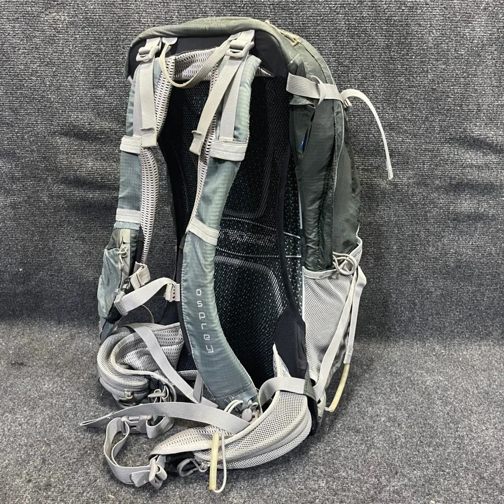 Osprey Stratos 24 Green Hiking Backpack w/ Osprey Hydeo 3.0L Hydration Reservoir
